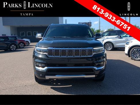 Used 2022 Jeep Grand Wagoneer Series I w/ Flexible Seating Group AWD/4WD image 2