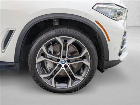 Used 2019 BMW X5 xDrive50i w/ Executive Package image 25