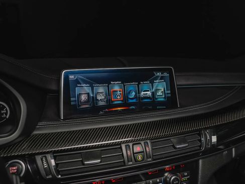 Used 2017 BMW X5 M image 56