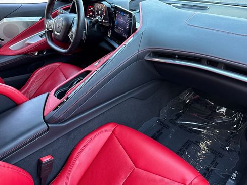 Used 2022 Chevrolet Corvette Stingray Preferred Cpe w/ Z51 Performance Package image 13