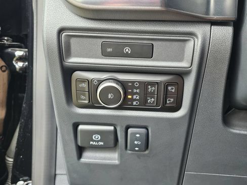 Used 2025 Ford F150 Raptor AWD/4WD image 22