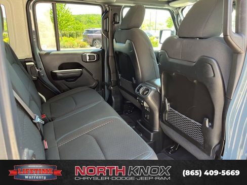 Used 2025 Jeep Wrangler Unlimited Rubicon 4xe w/ Safety Group AWD/4WD image 23