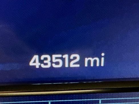 Used 2022 Chevrolet Tahoe LT w/ LT Signature Plus Package image 12