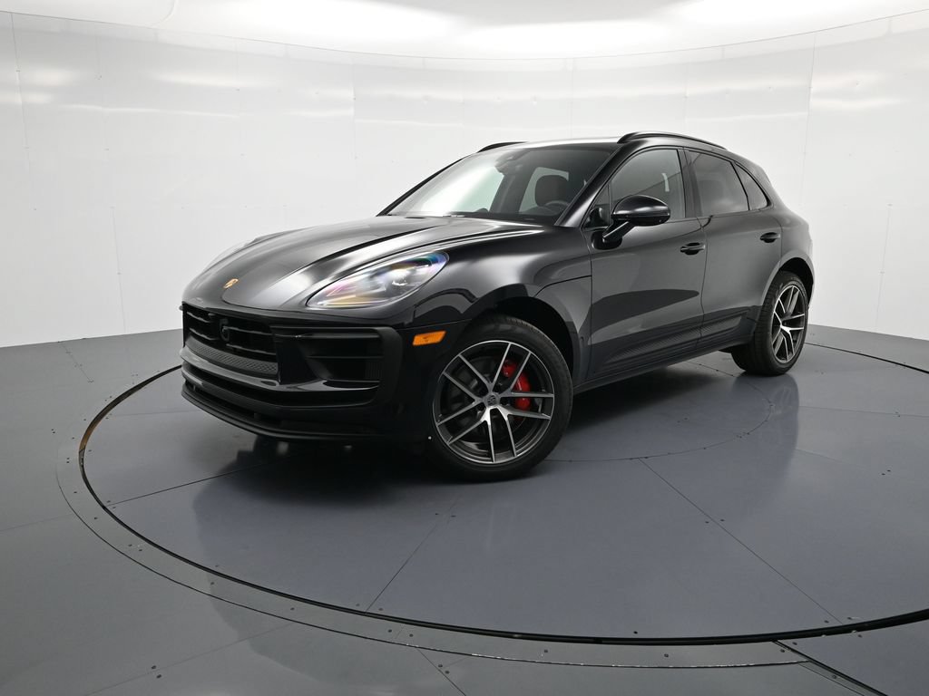 Certified 2026 Porsche Macan S AWD/4WD image 1