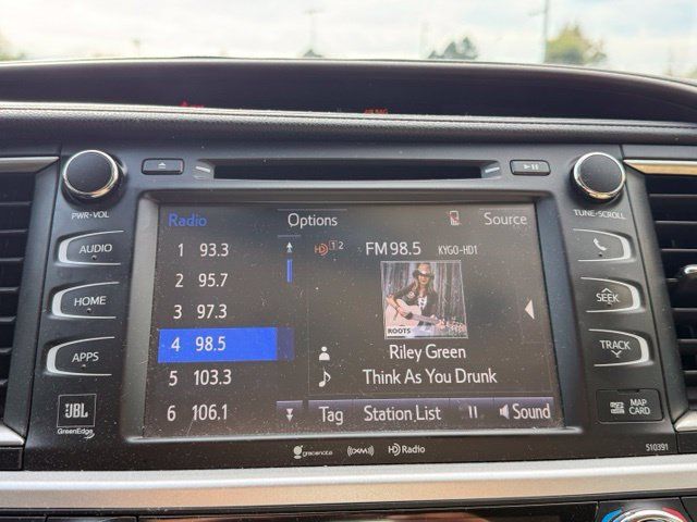 Used 2019 Toyota Highlander Limited Platinum AWD/4WD image 19
