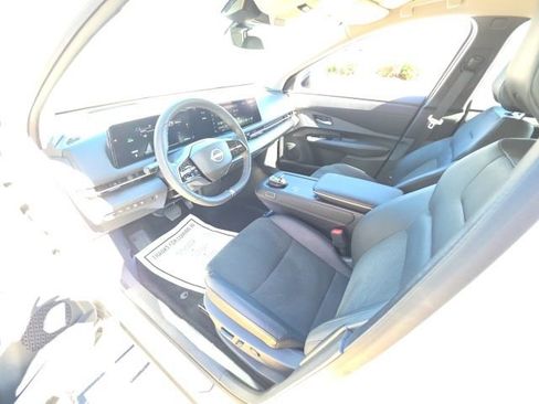 Used 2024 Nissan Ariya FWD image 12