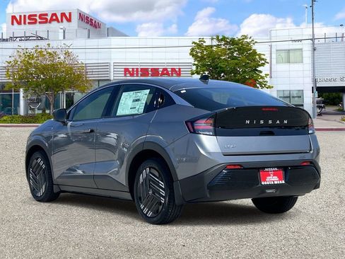 New 2026 Nissan Leaf image 2