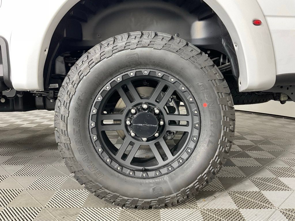 New 2026 Ford F250 Lariat w/ Black Appearance Package AWD/4WD image 10