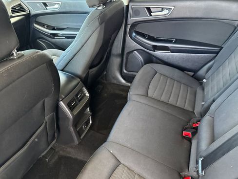 Used 2018 Ford Edge SEL AWD/4WD image 12