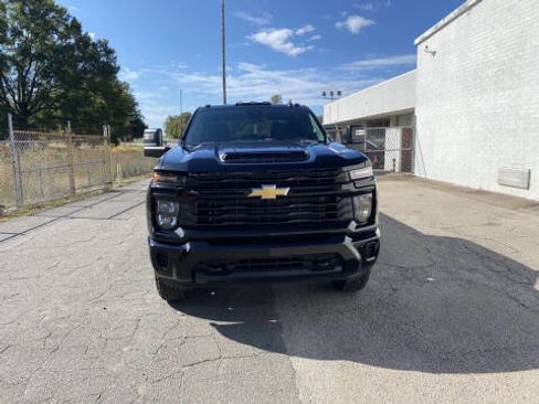 New 2026 Chevrolet Silverado 2500 Custom w/ Custom Value Package image 9