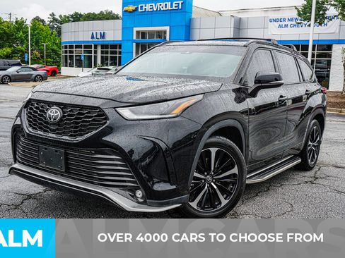Used 2022 Toyota Highlander XSE AWD/4WD image 3