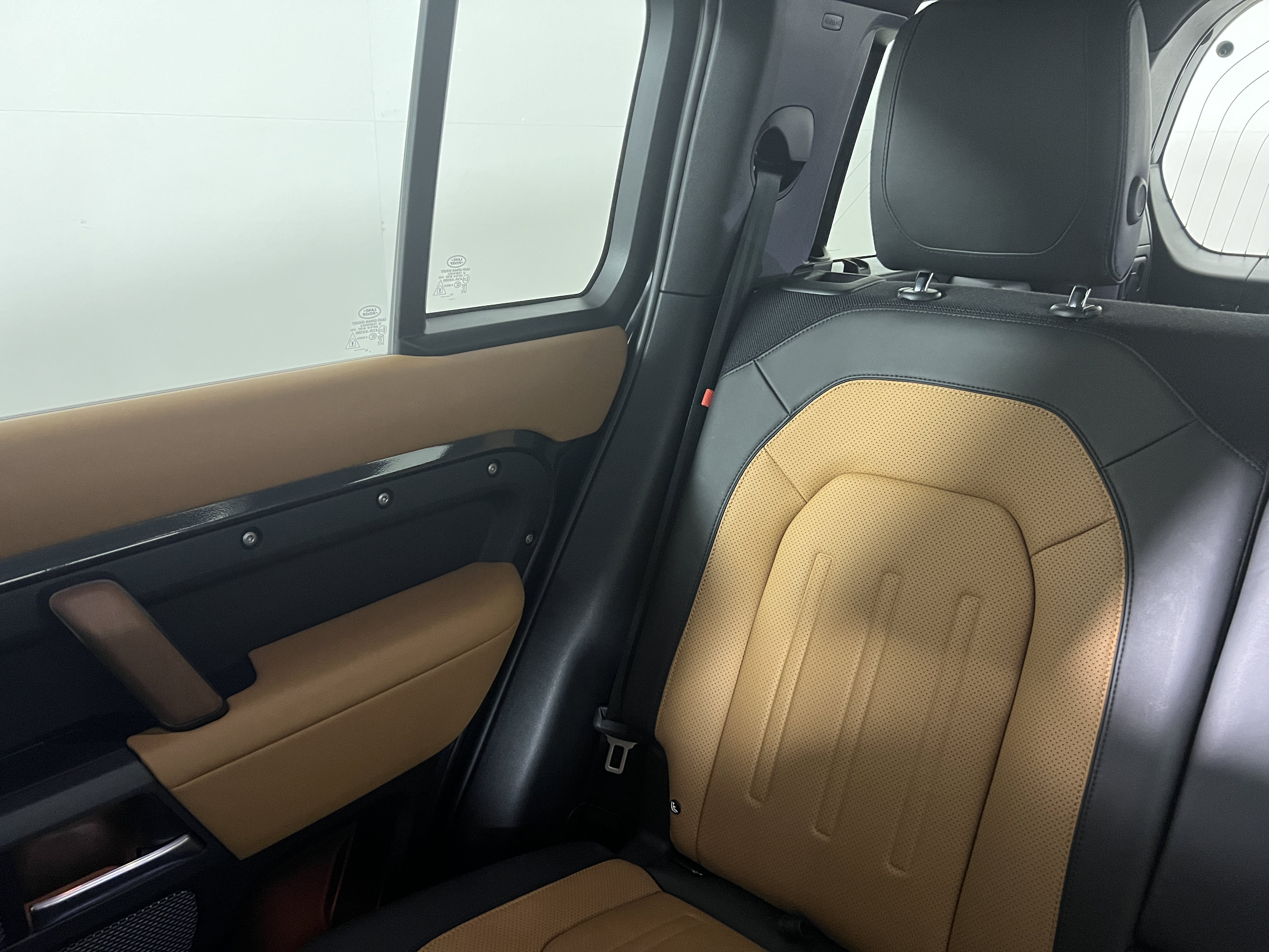 Used 2023 Land Rover Defender 110 X AWD/4WD image 13