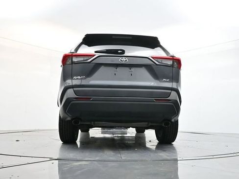Used 2020 Toyota RAV4 XLE Premium image 32