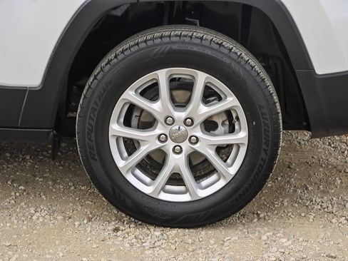 Used 2018 Jeep Cherokee Latitude image 10