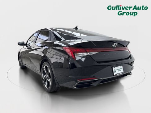 Used 2022 Hyundai Elantra Limited FWD image 5