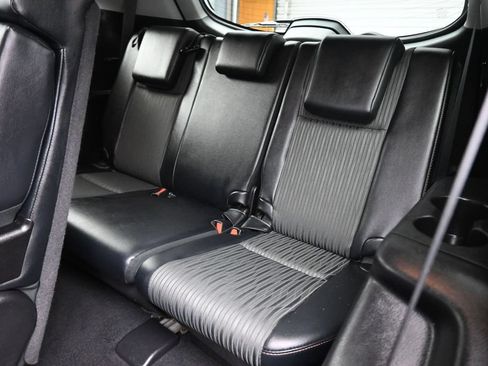 Used 2019 Toyota Highlander Plus AWD/4WD image 37