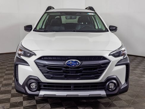 Used 2025 Subaru Outback Limited AWD/4WD image 14