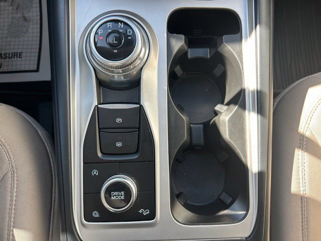 Used 2023 Ford Explorer XLT AWD/4WD image 33