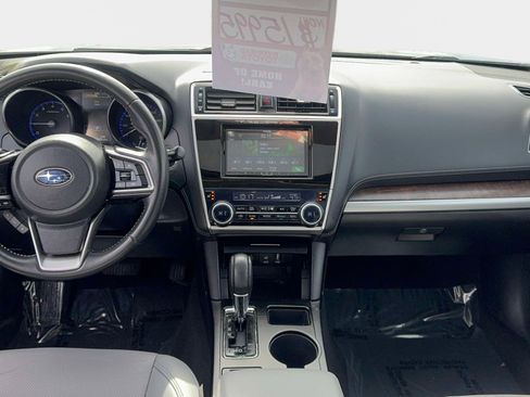 Used 2018 Subaru Outback 2.5i Limited image 11