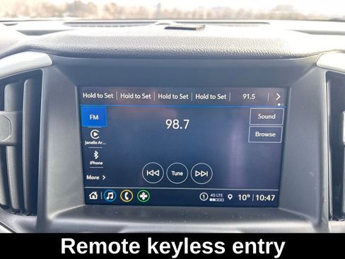 Used 2023 GMC Terrain SLT image 26