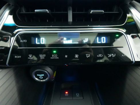 Used 2023 Toyota Venza Limited AWD/4WD image 34