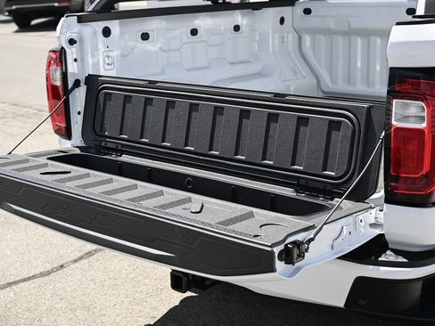 New 2026 GMC Canyon AT4 w/ Nightfall Edition AWD/4WD image 15