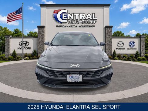 Certified 2025 Hyundai Elantra Sport FWD image 2