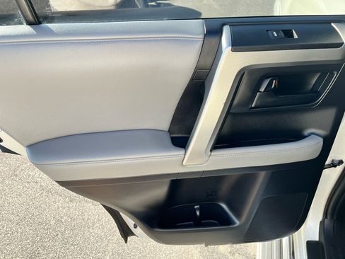 Used 2011 Toyota 4Runner Trail image 14