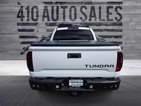 Used 2018 Toyota Tundra Limited w/ Limited Premium Package AWD/4WD image 4