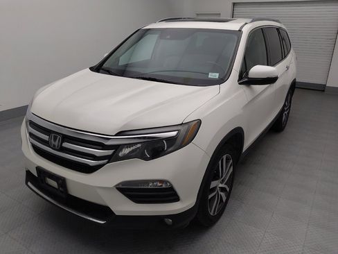 Used 2018 Honda Pilot Touring image 15