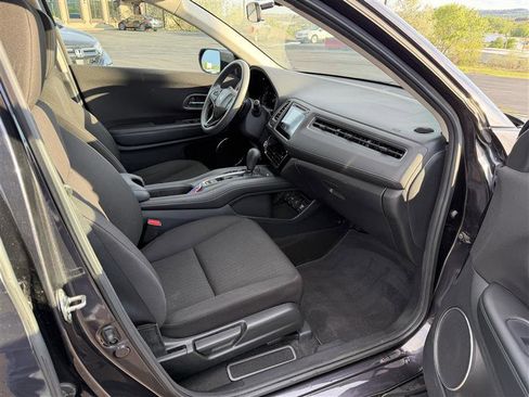 Used 2017 Honda HR-V EX image 10
