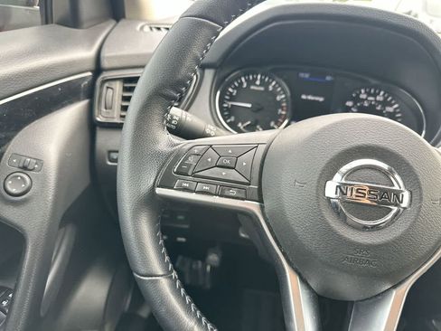 Used 2020 Nissan Rogue Sport SV w/ All-Weather Package image 28