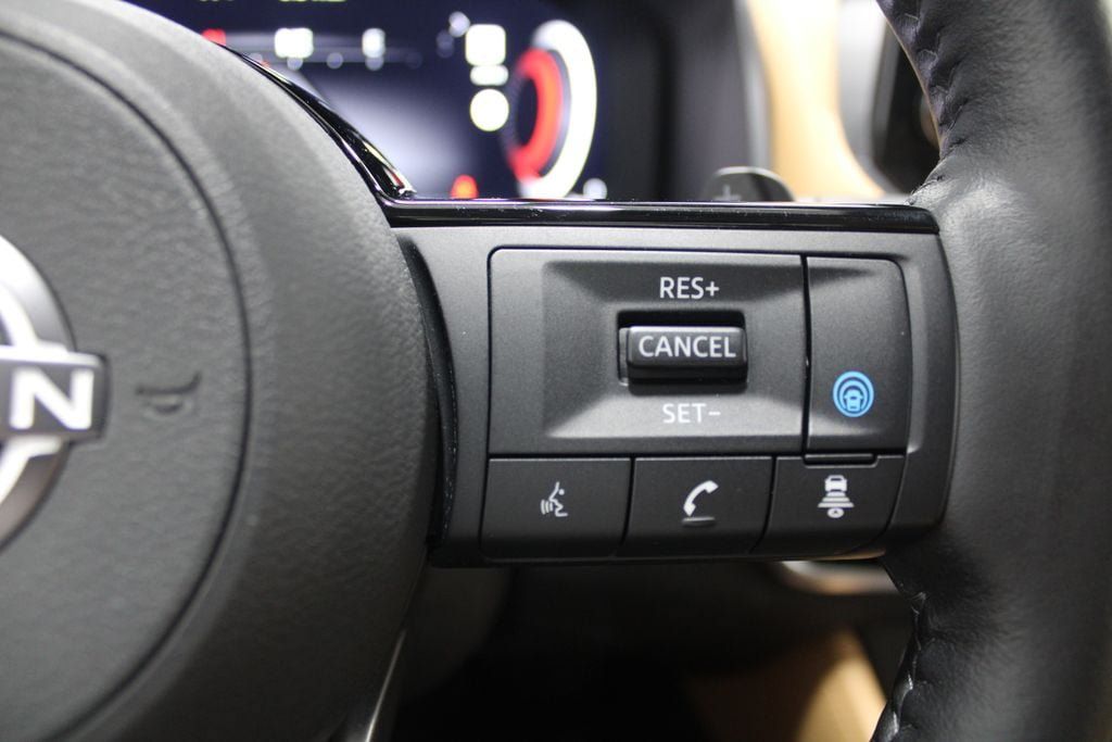 Used 2023 Nissan Rogue Platinum w/ Platinum Premium Package AWD/4WD image 32