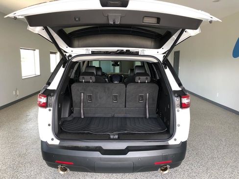 Used 2021 Chevrolet Traverse RS AWD/4WD image 10