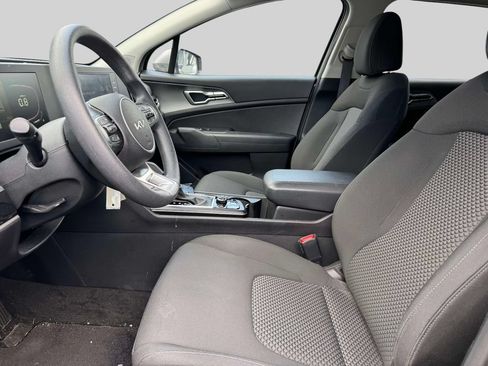 Used 2023 Kia Sportage LX AWD/4WD image 12