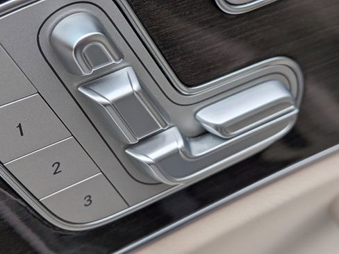 Used 2020 Mercedes-Benz GLS 450 4MATIC image 22