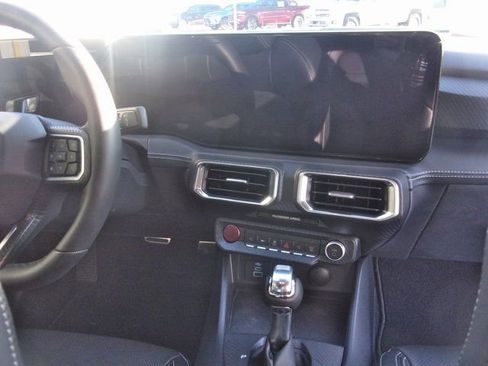 Used 2025 Ford Mustang GT Premium RWD image 17
