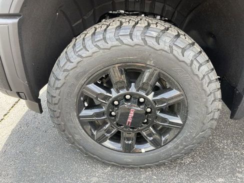 New 2026 GMC Sierra 2500 AT4 w/ AT4 Premium Plus Package image 10