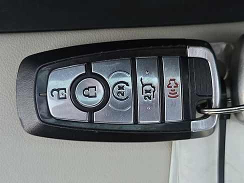 Used 2019 Ford Expedition Platinum image 40