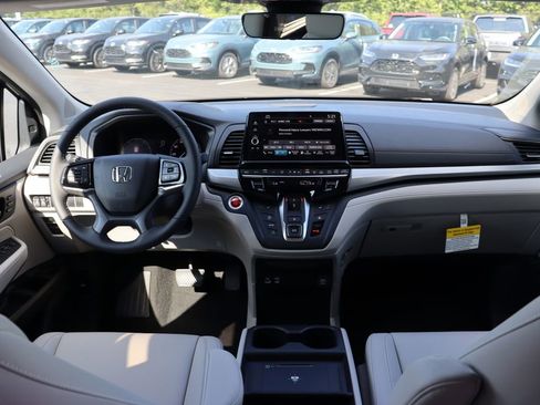 Used 2026 Honda Odyssey EX-L image 18