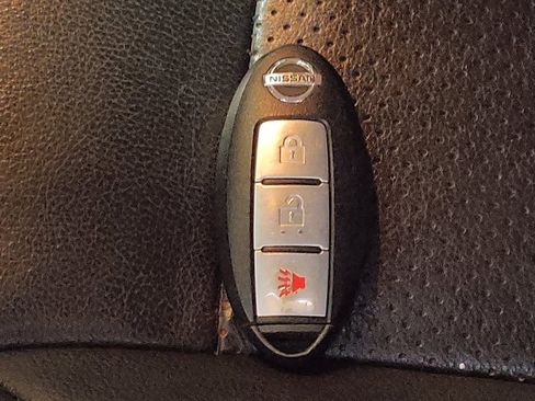 Used 2016 Nissan Juke SL image 32