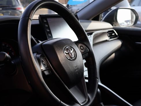 Used 2022 Toyota Camry XSE image 25