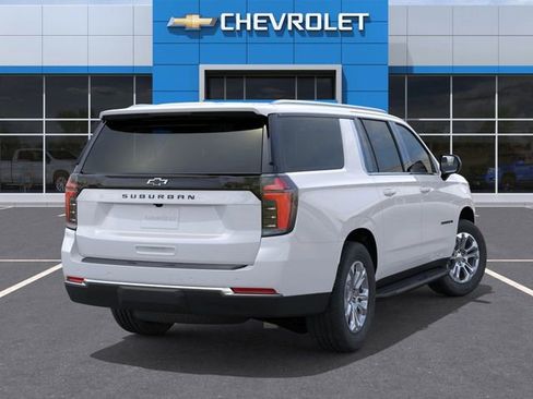 New 2026 Chevrolet Suburban LS image 4