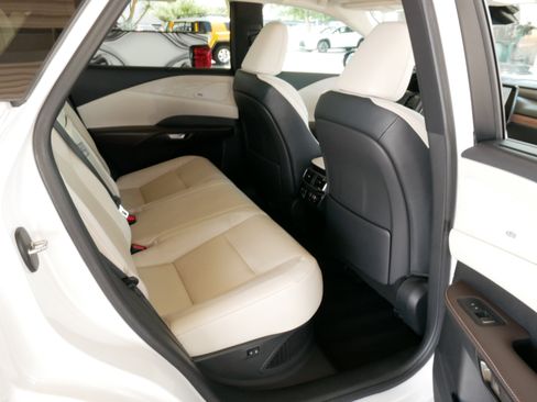 Used 2023 Lexus RX 350 w/ Cold Area Package AWD/4WD image 16