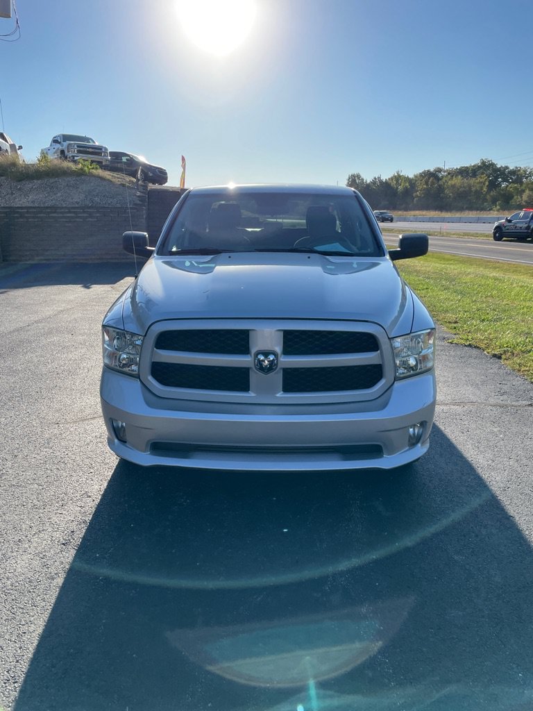 Used 2015 RAM 1500 Express AWD/4WD image 8