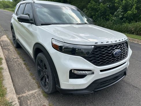 Used 2020 Ford Explorer ST w/ ST High-Performance Pack AWD/4WD image 3