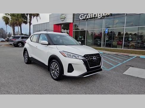 Used 2024 Nissan Kicks SV image 19