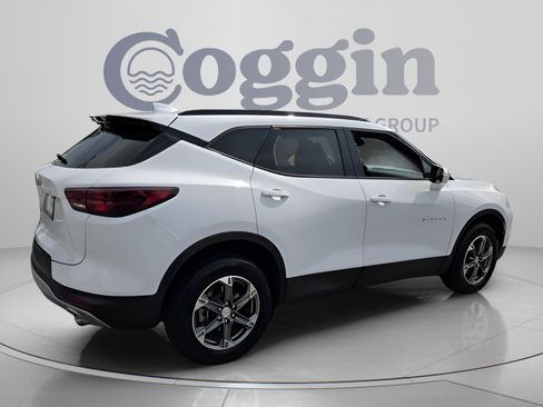 Used 2024 Chevrolet Blazer LT FWD image 5