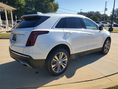 Used 2025 Cadillac XT5 Premium Luxury image 9