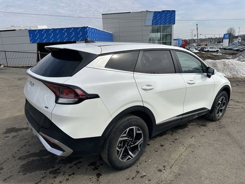 Certified 2023 Kia Sportage LX image 8